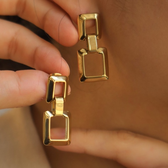 Waterproof Dangle Chain earrings - Picture 3 of 6